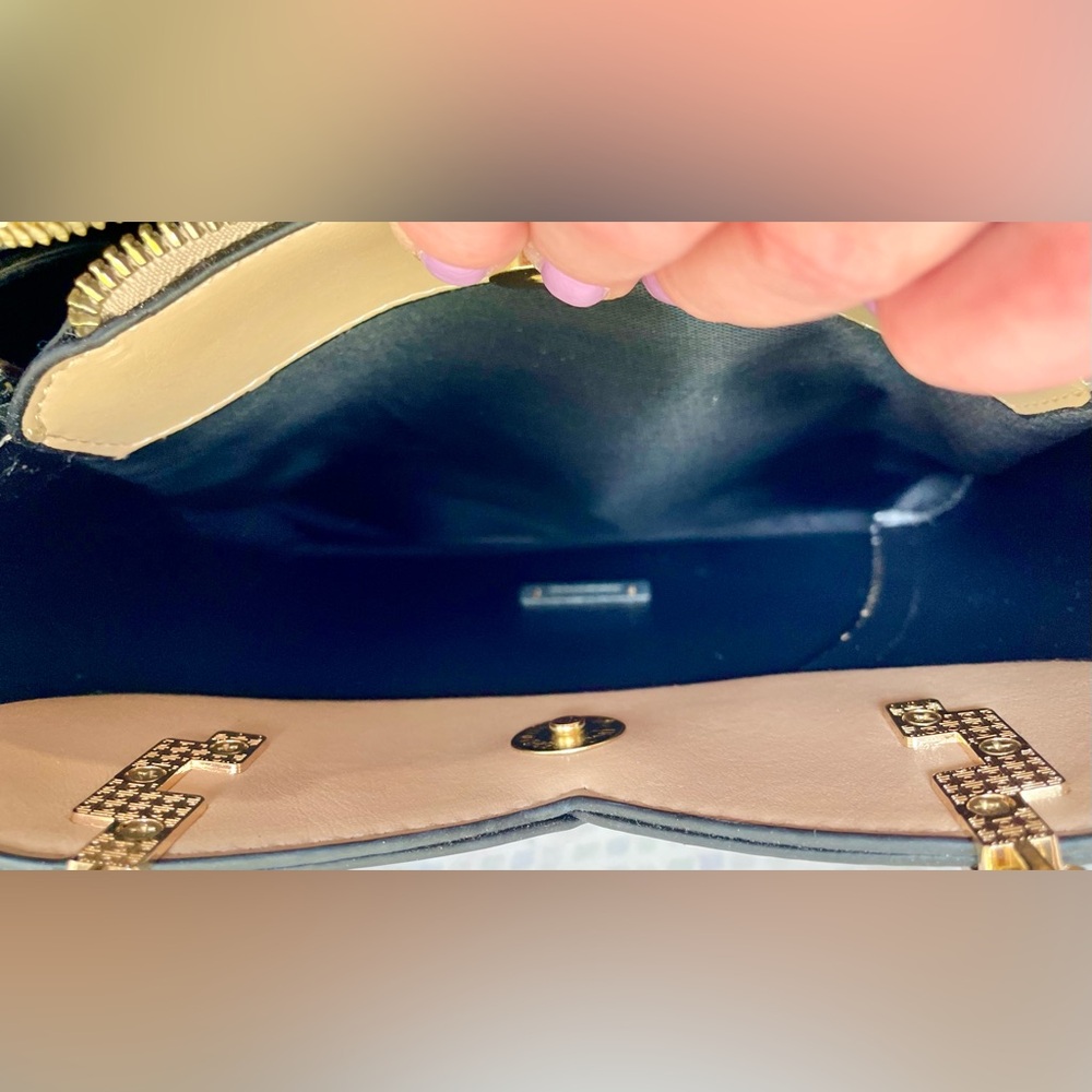 Crossbody Structured Bag Gold Handles Adjustable Strap + Free Bag Charms! NWOT - Picture 13 of 13